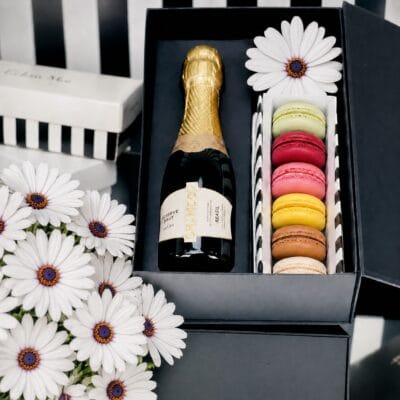 Kit Mini Chandon & Caixa 6 Macarons